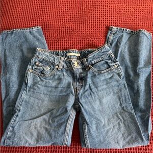 Dark wash Super low Levi’s